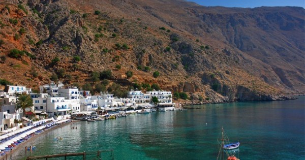 loutro guest 001