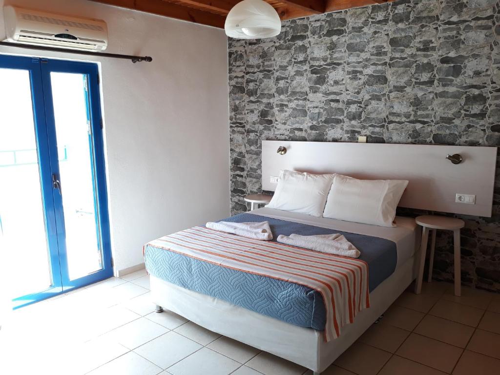 loutro holydays